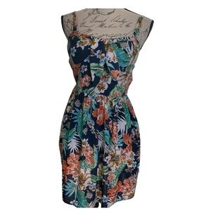 BAND OF GYPSIES dress size M.  Sundress style, built in bra. Bow under bust.